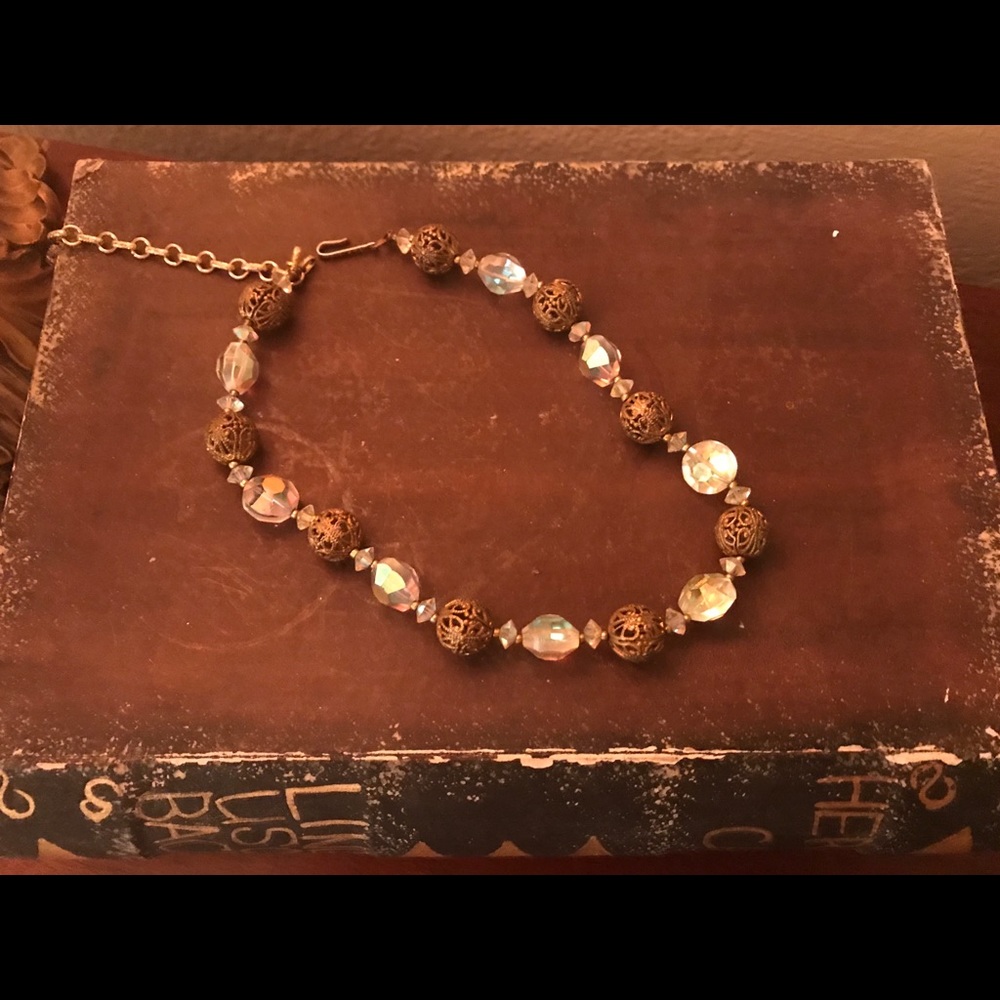 Vintage Lisner 15” Necklace